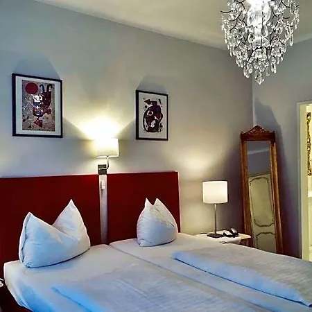 Stadthotel Restaurant Auerhahn 3*
