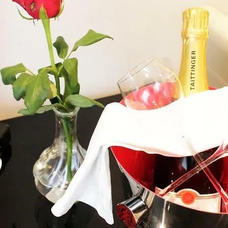 Stadthotel Restaurant Auerhahn فندق 3*