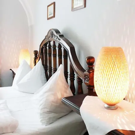 Stadthotel Restaurant Auerhahn 3*
