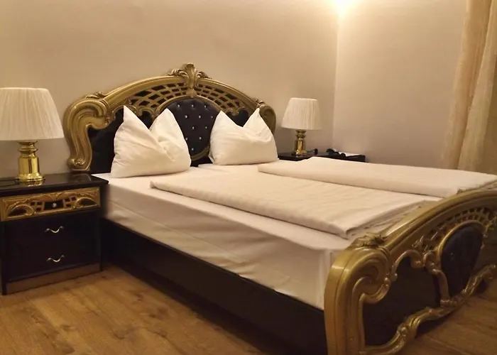 Отель Stadthotel Restaurant Auerhahn