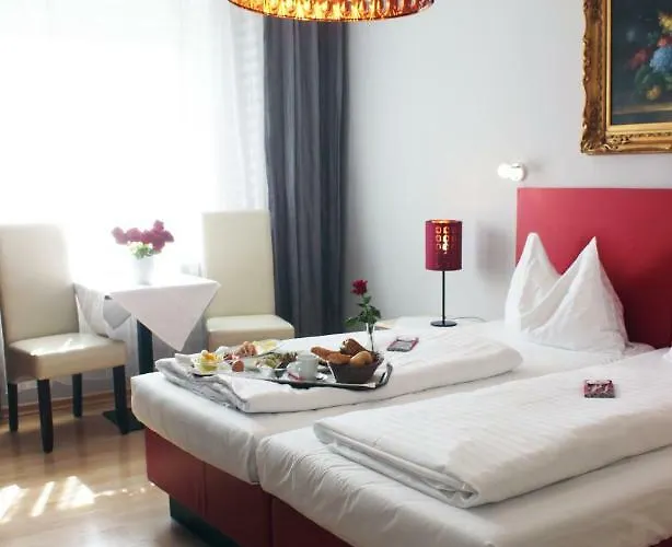 Stadthotel Restaurant Auerhahn 3*