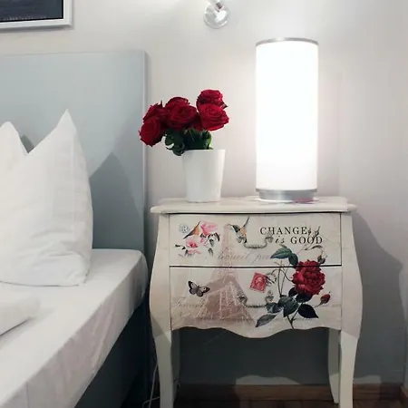 Stadthotel Restaurant Auerhahn 3*