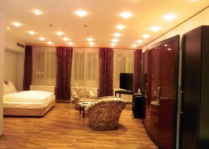 Hotel Stadthotel Restaurant Auerhahn 3*