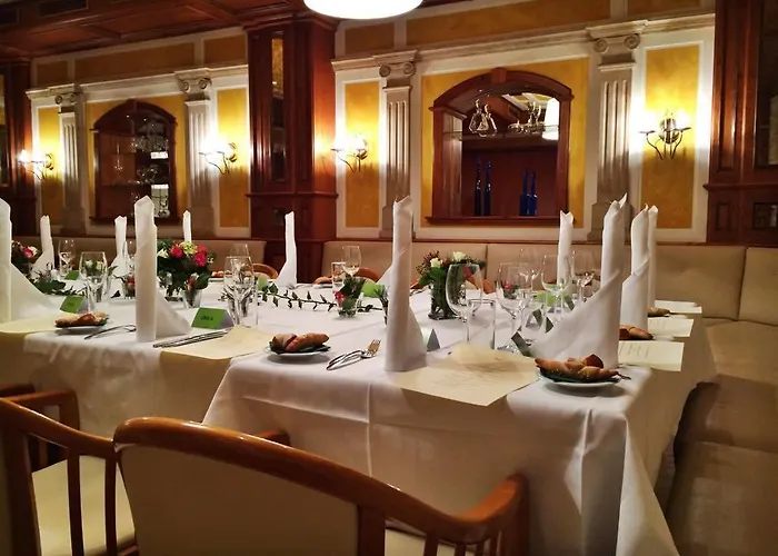 Stadthotel Restaurant Auerhahn Hotel Vöcklabruck