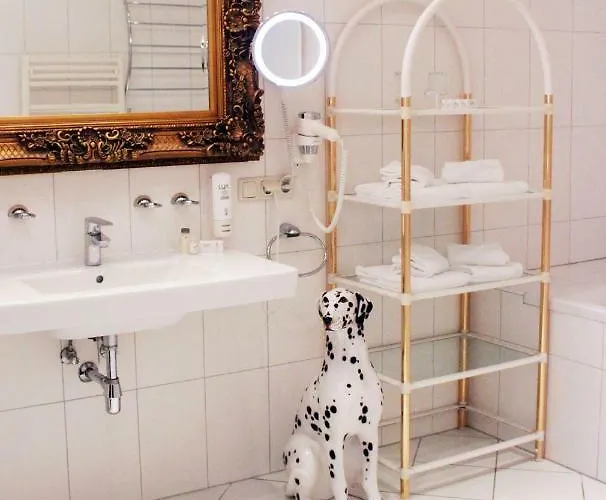 Stadthotel Restaurant Auerhahn 3*