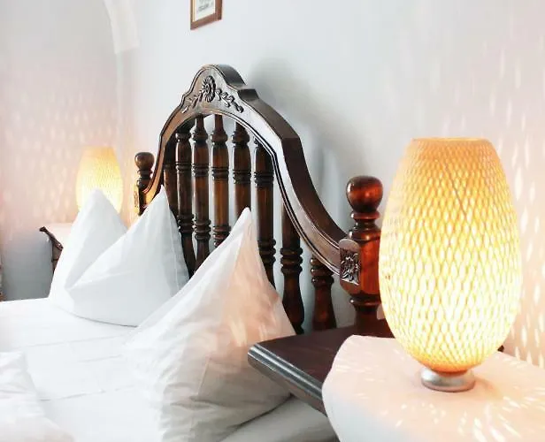 Stadthotel Restaurant Auerhahn 3*